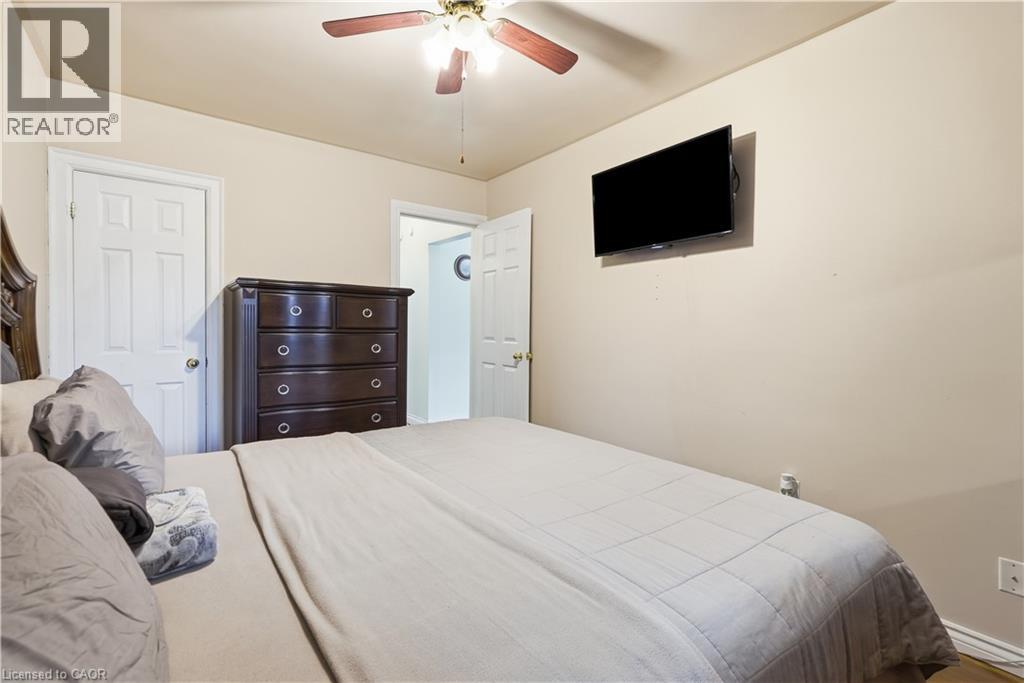 1494 MAIN Street E - 19
