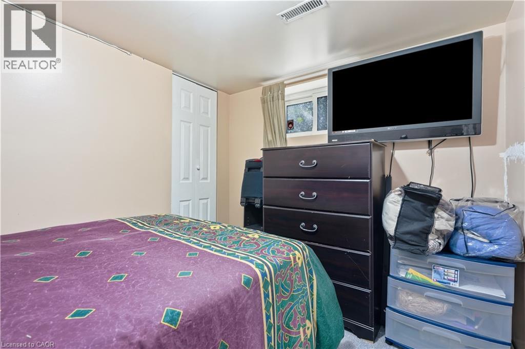 1494 MAIN Street E - 34