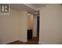 58 Alanbull Square, Toronto, ON M1V4M1 Photo 9