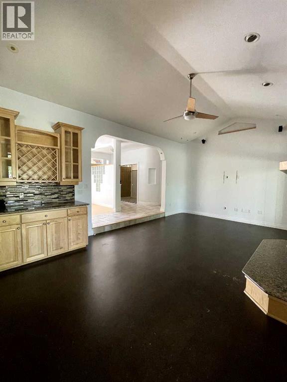 5 Caribou Close, High Level — photo 7