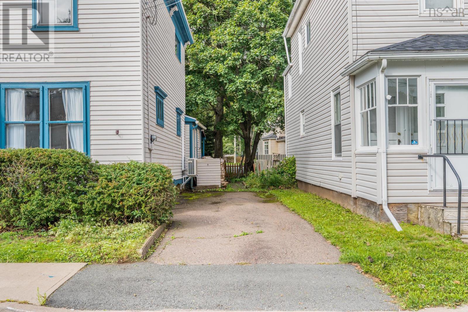 28 Arlington Place, Truro — photo 5