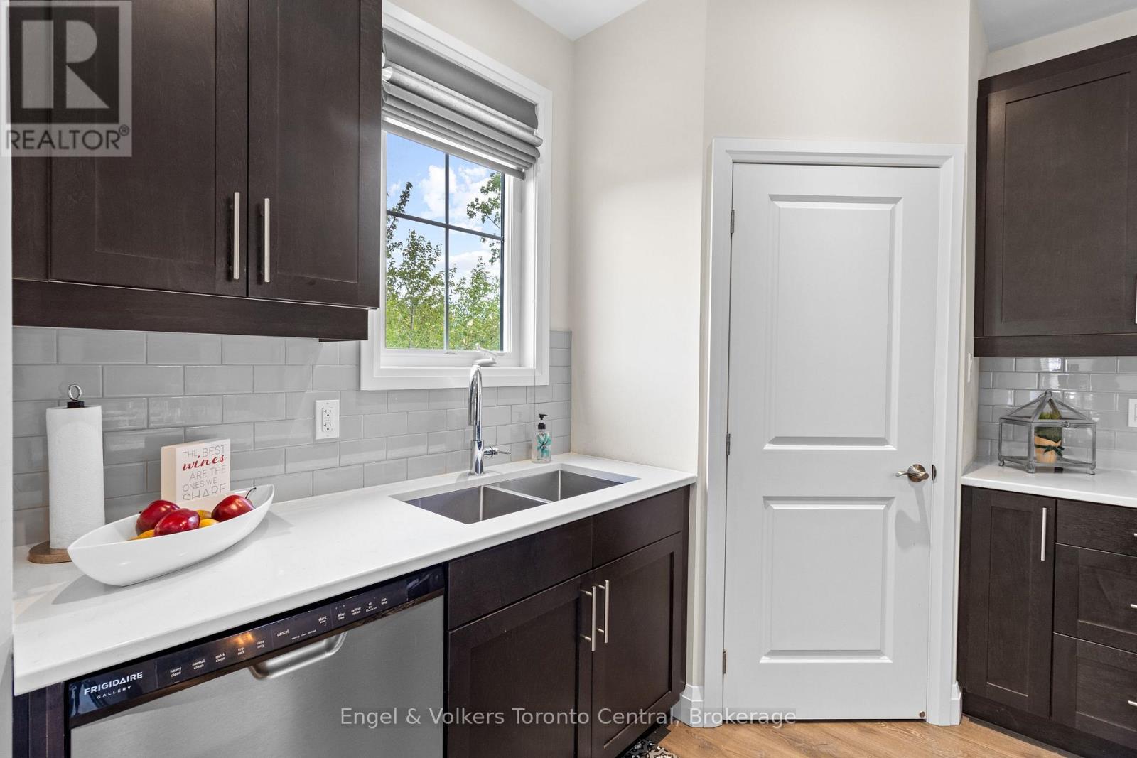 360 YELLOW BIRCH CRESCENT, Blue Mountains — photo 8