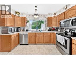 3pc Bathroom - 1 Cochrane Crescent, Cochrane, AB T4C1Z9 Photo 11