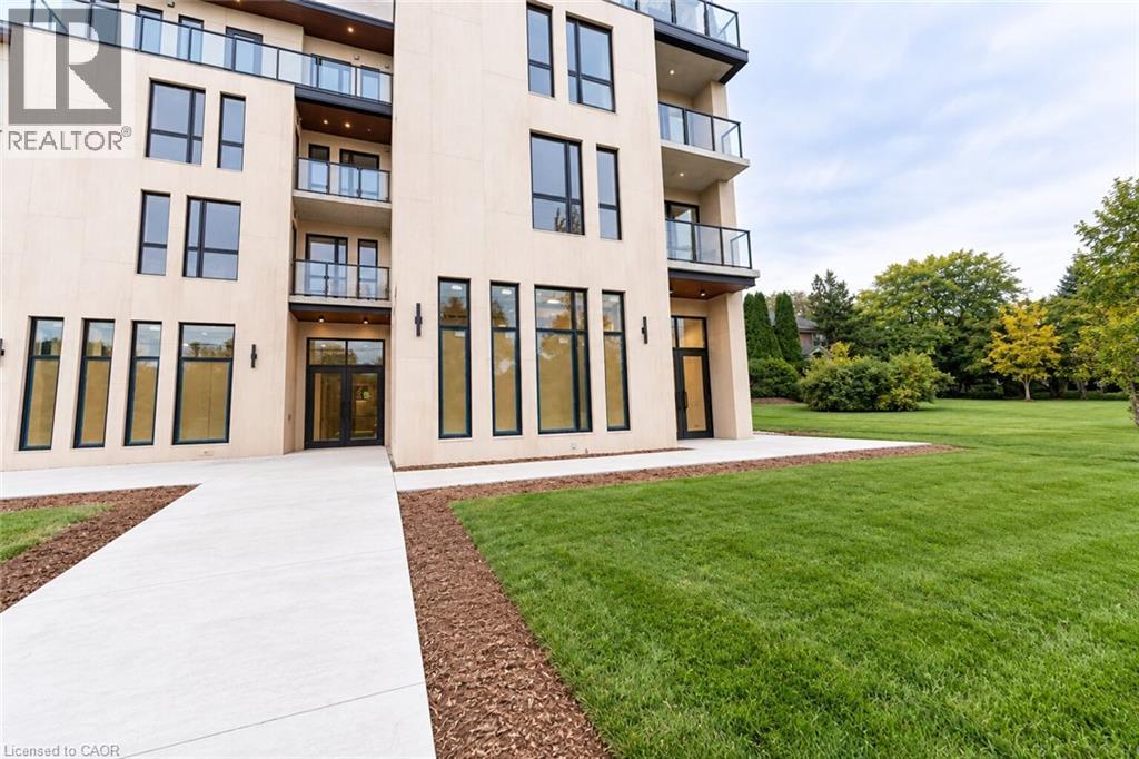 4390 HILLVIEW Drive Unit# A, Lincoln