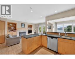 3pc Bathroom - 6226 Heighway Lane, Peachland, BC V0H1X7 Photo 8