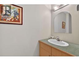 6226 Heighway Lane, Peachland, BC V0H1X7 Photo 49