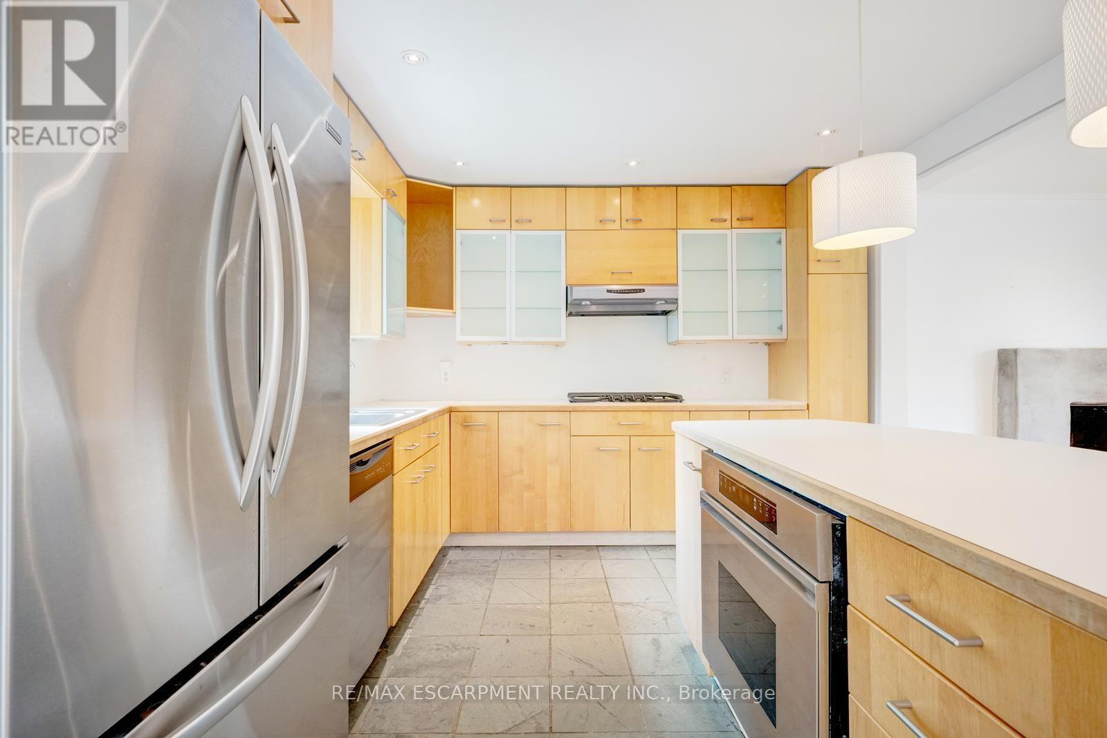 7 WASHINGTON AVENUE - 15