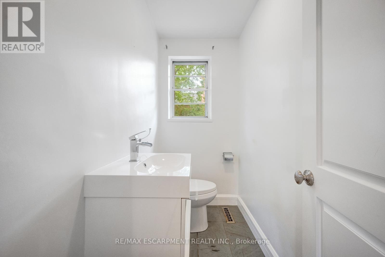 7 WASHINGTON AVENUE - 20