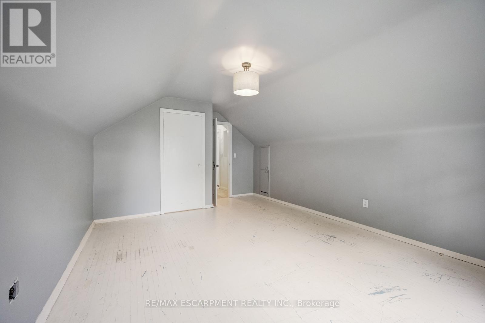 7 WASHINGTON AVENUE - 24