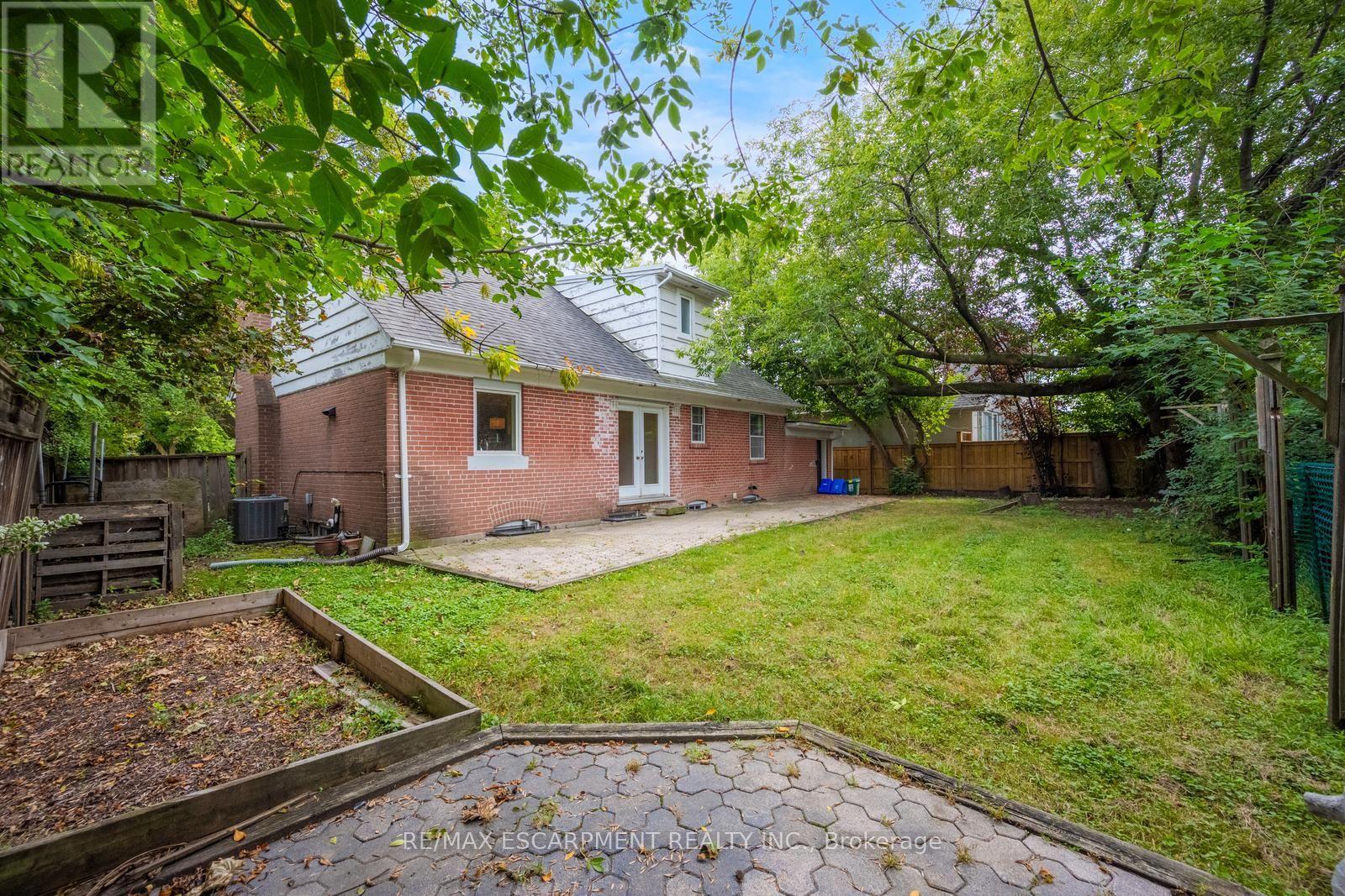 7 WASHINGTON AVENUE - 34