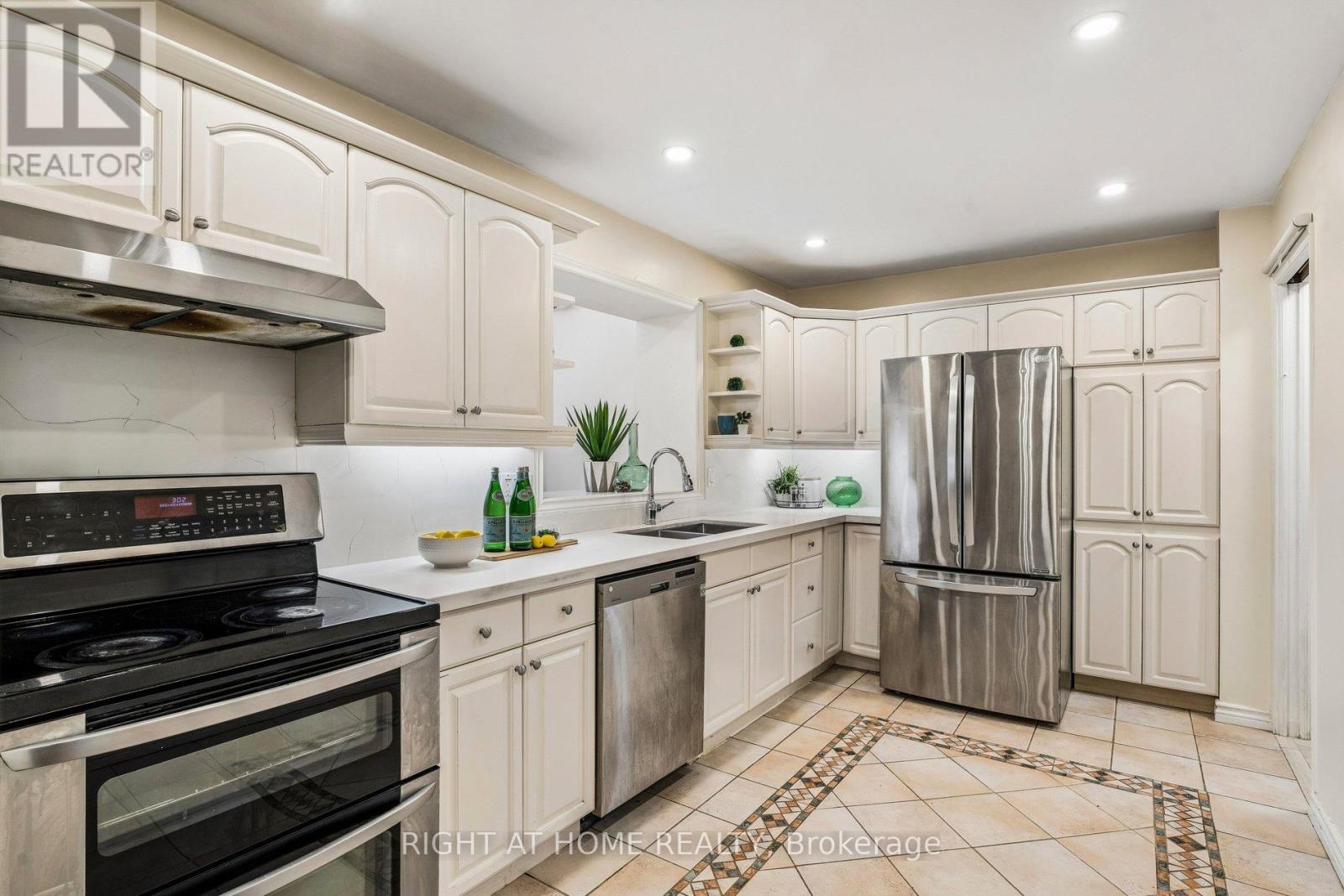3363 MASTHEAD CRESCENT - 13