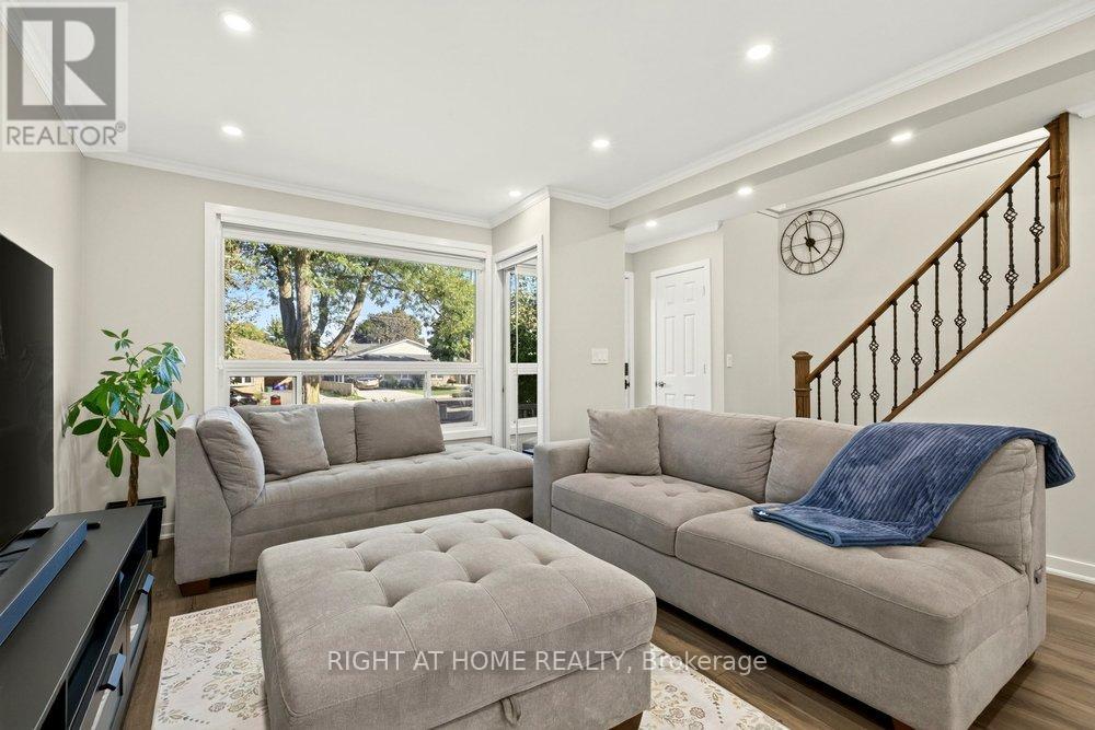 168 BERKINDALE DRIVE - 6