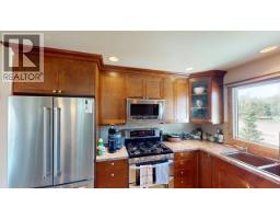 6264 Forest Lawn Frontage Road, Fort St  John, BC V1J8B8 Photo 13