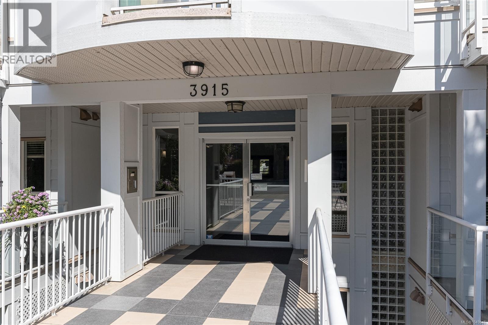 #112 3915 Carey Rd - 2