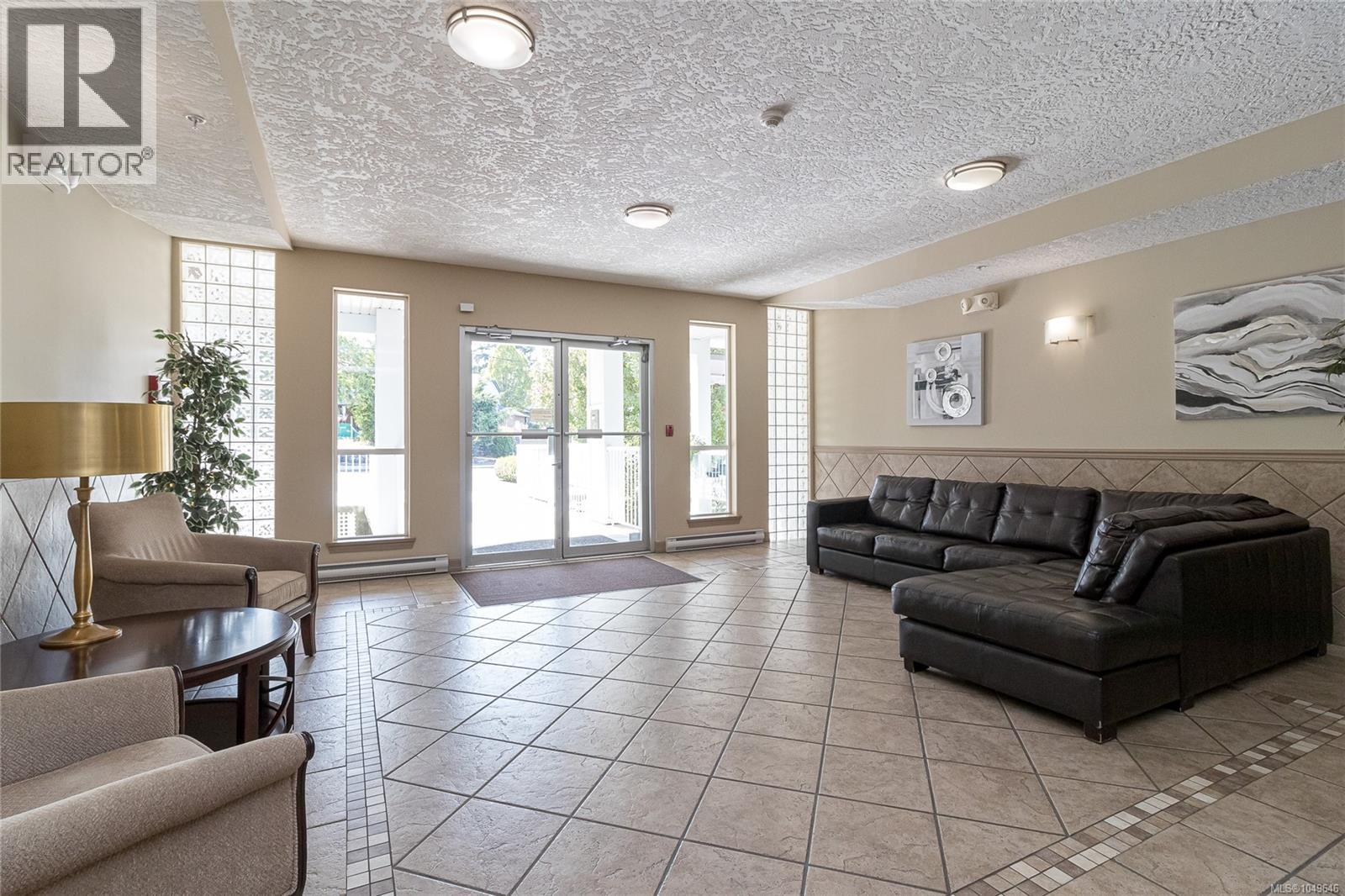 #112 3915 Carey Rd - Image 24