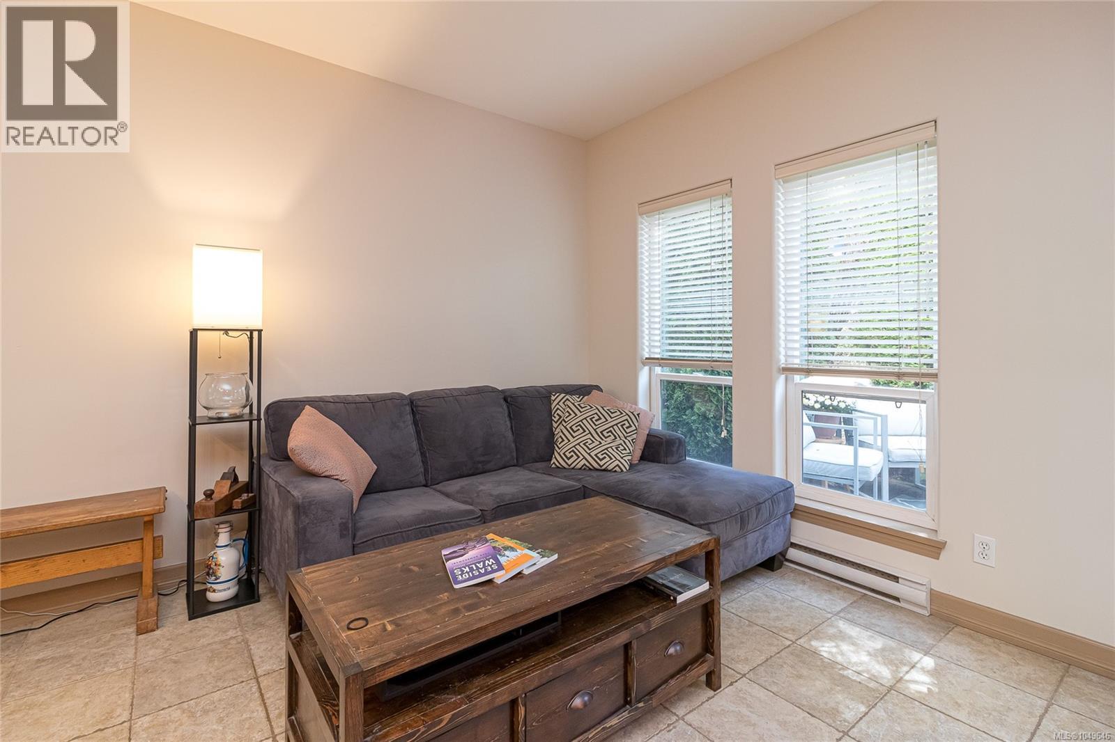 #112 3915 Carey Rd - 5