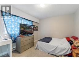 Family room - 5395 Lost Lake Rd, Nanaimo, BC V9T5E7 Photo 13