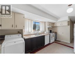 Bedroom - 5395 Lost Lake Rd, Nanaimo, BC V9T5E7 Photo 16