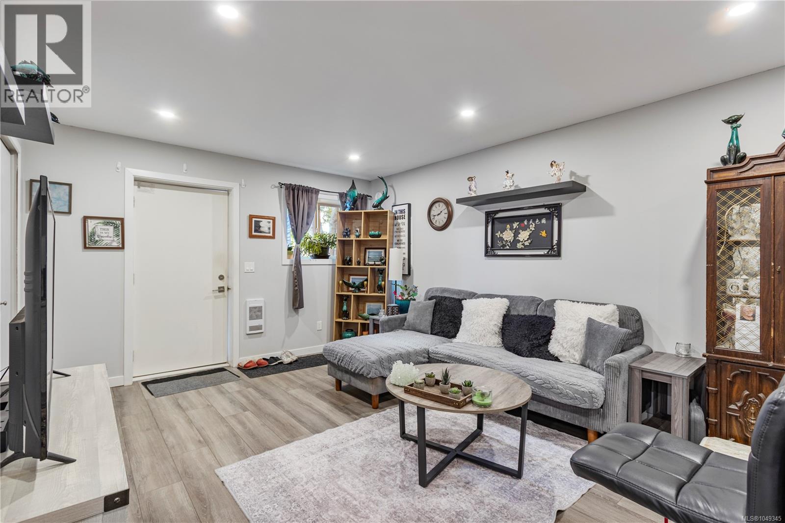 403 Harewood Rd - Image 17