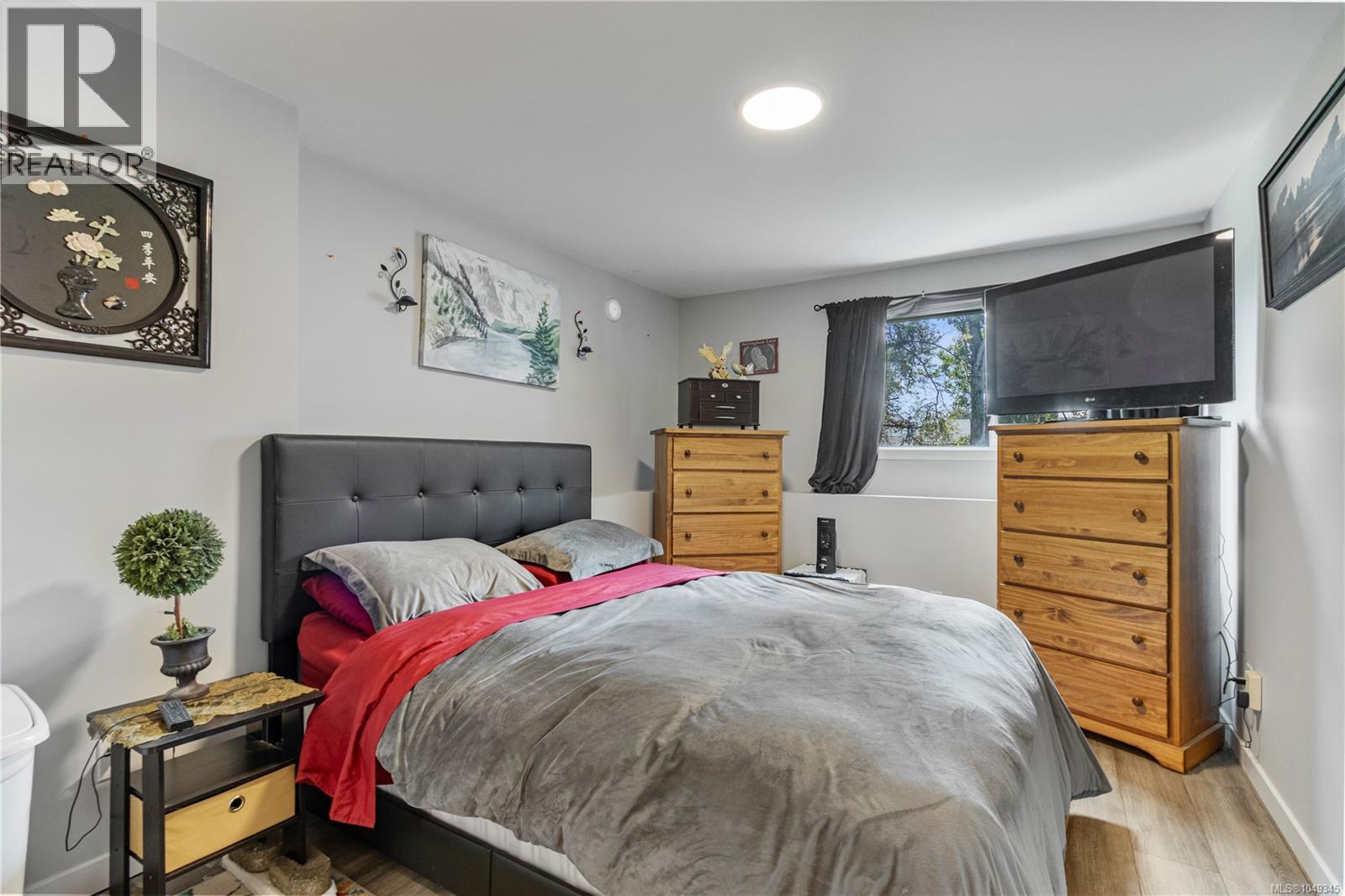 403 Harewood Rd - 18