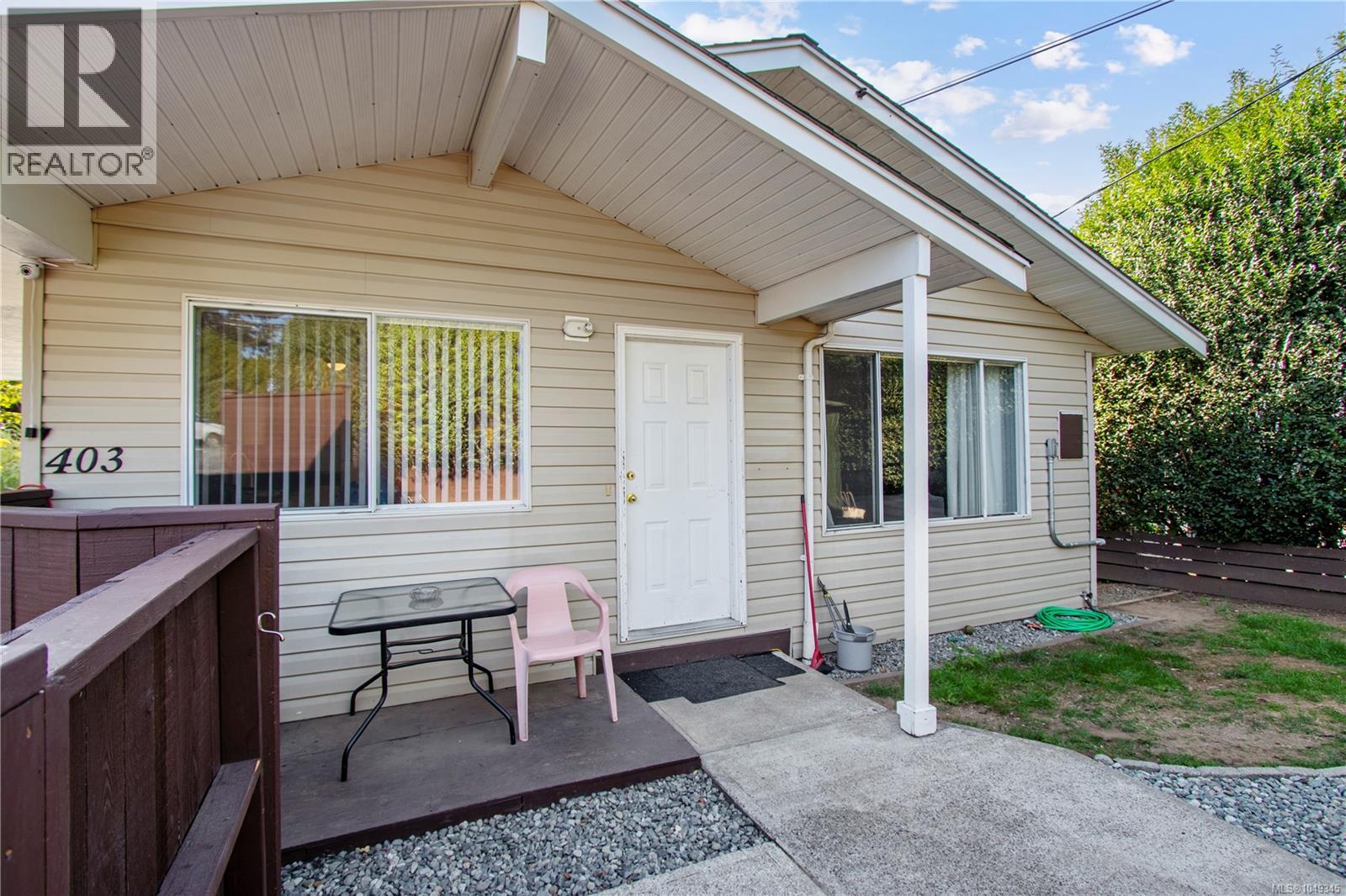403 Harewood Rd - 3