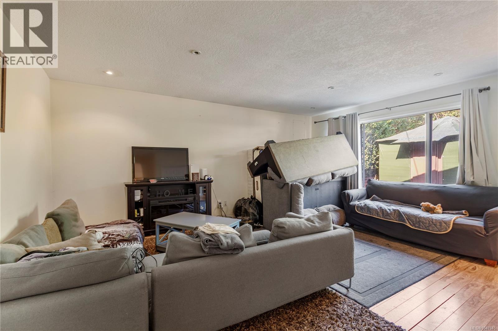 403 Harewood Rd - 8