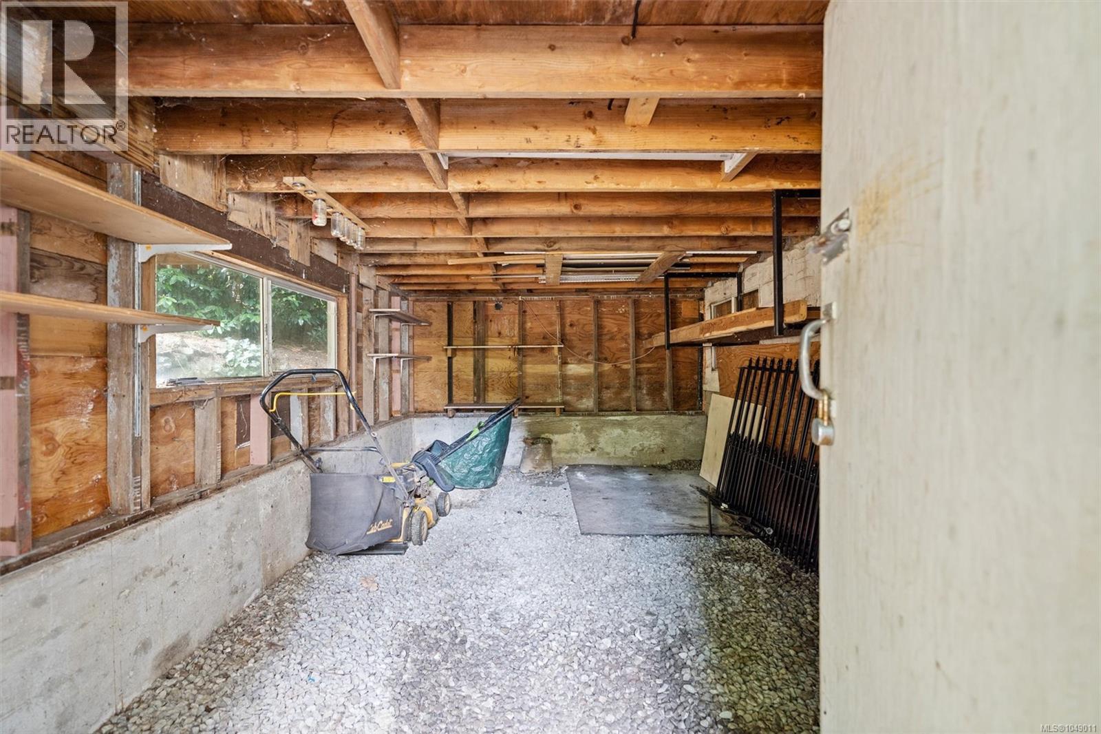 3272 Haida Dr - Image 42