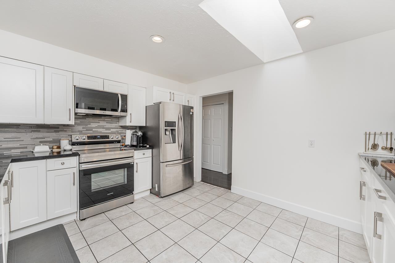 11792 80A AVENUE, Delta — photo 8