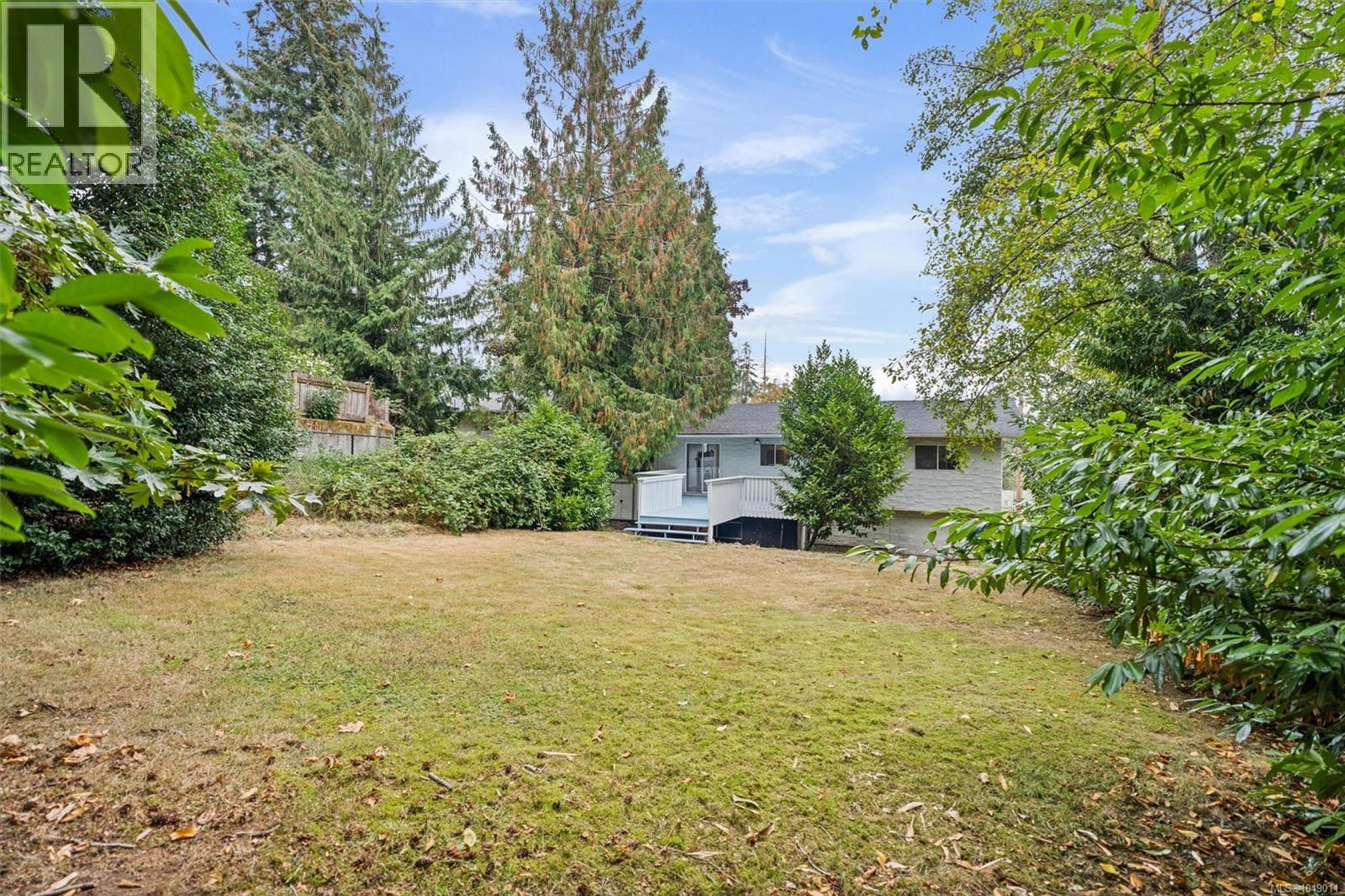 3272 Haida Dr - Image 35