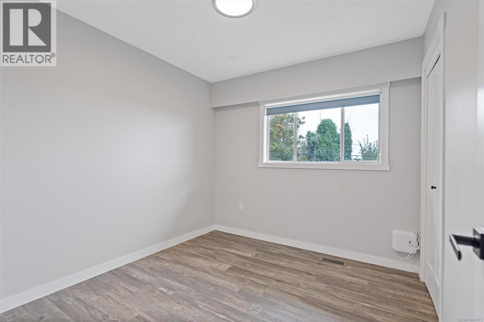 3272 Haida Dr - Image 15