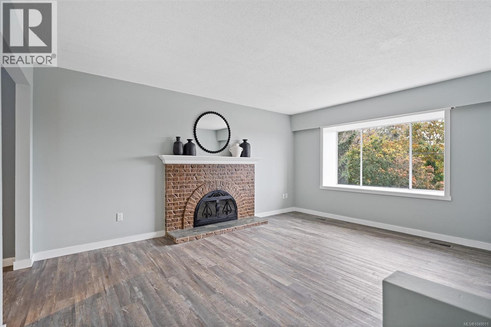 3272 Haida Dr - Image 5
