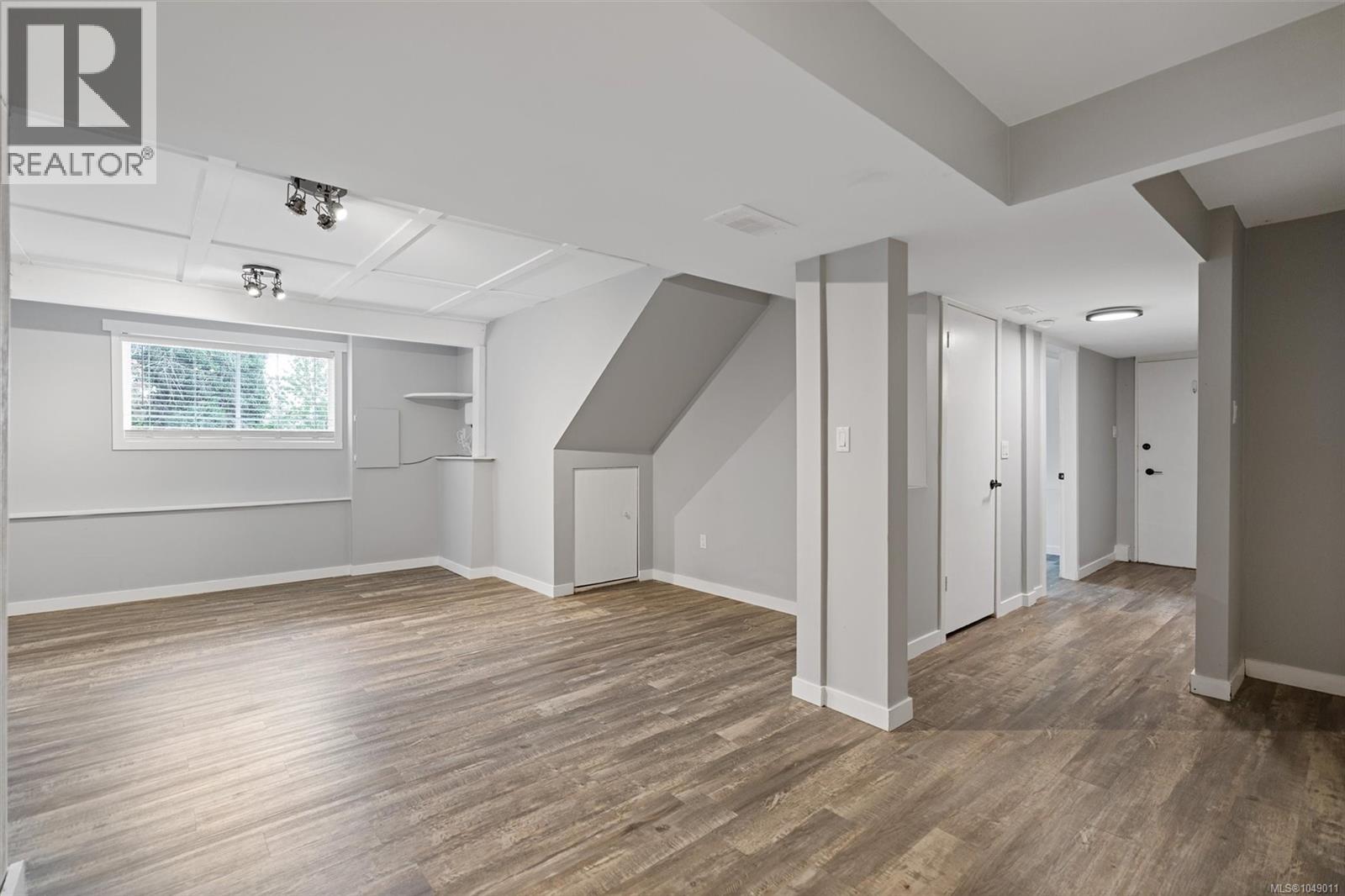 3272 Haida Dr - Image 28