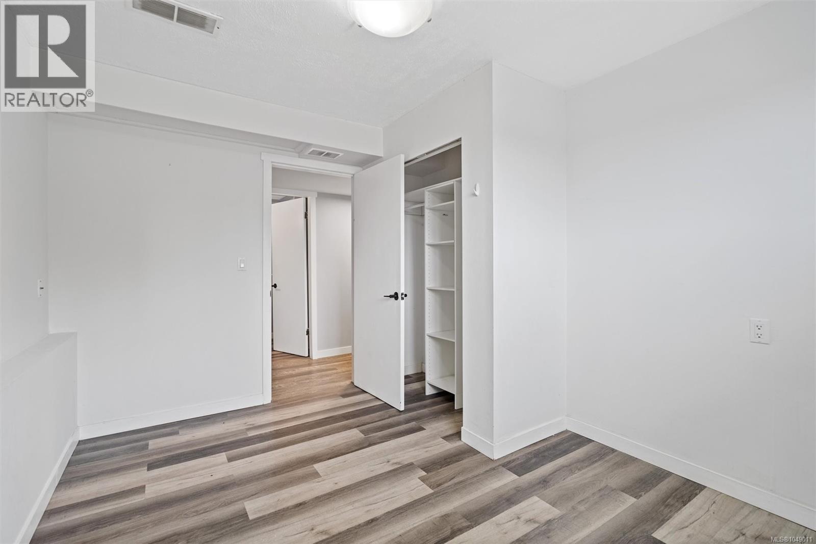 3272 Haida Dr - 33