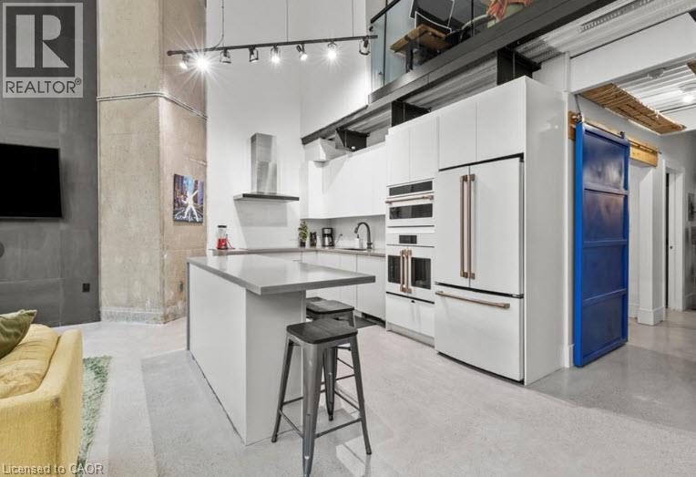 #105 66 BAY Street S - Image 6