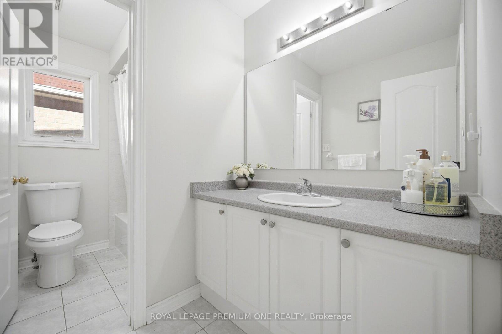 62 LOST POND CRESCENT - Image 30