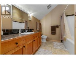5141 Wilder Loop, Fairmont Hot Springs, BC V0B1L1 Photo 25