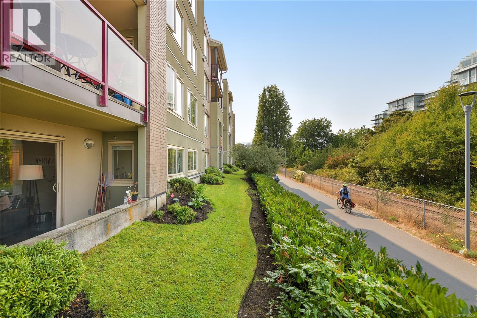 #108 27 Songhees Rd - Image 12