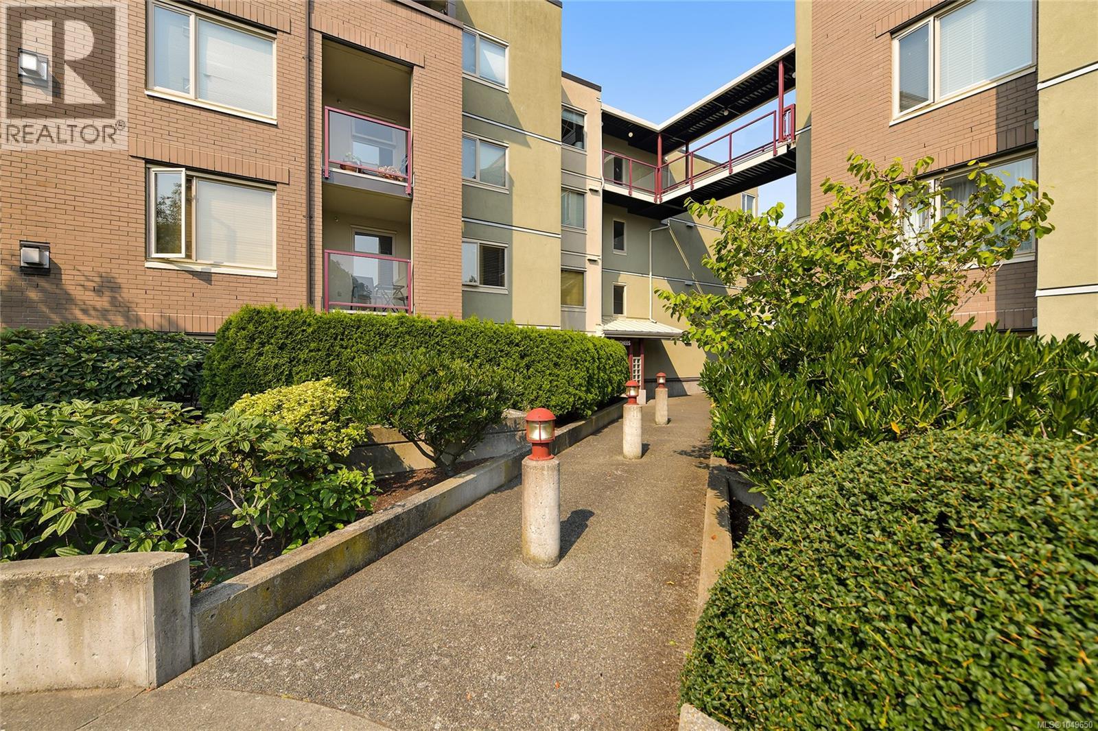 #108 27 Songhees Rd - 20