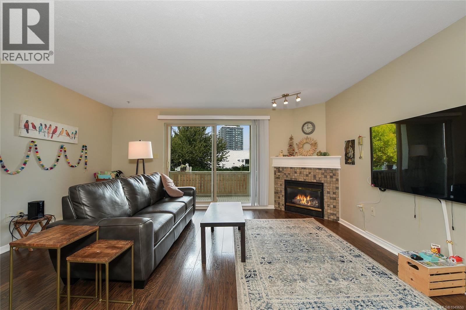 #108 27 Songhees Rd - 7