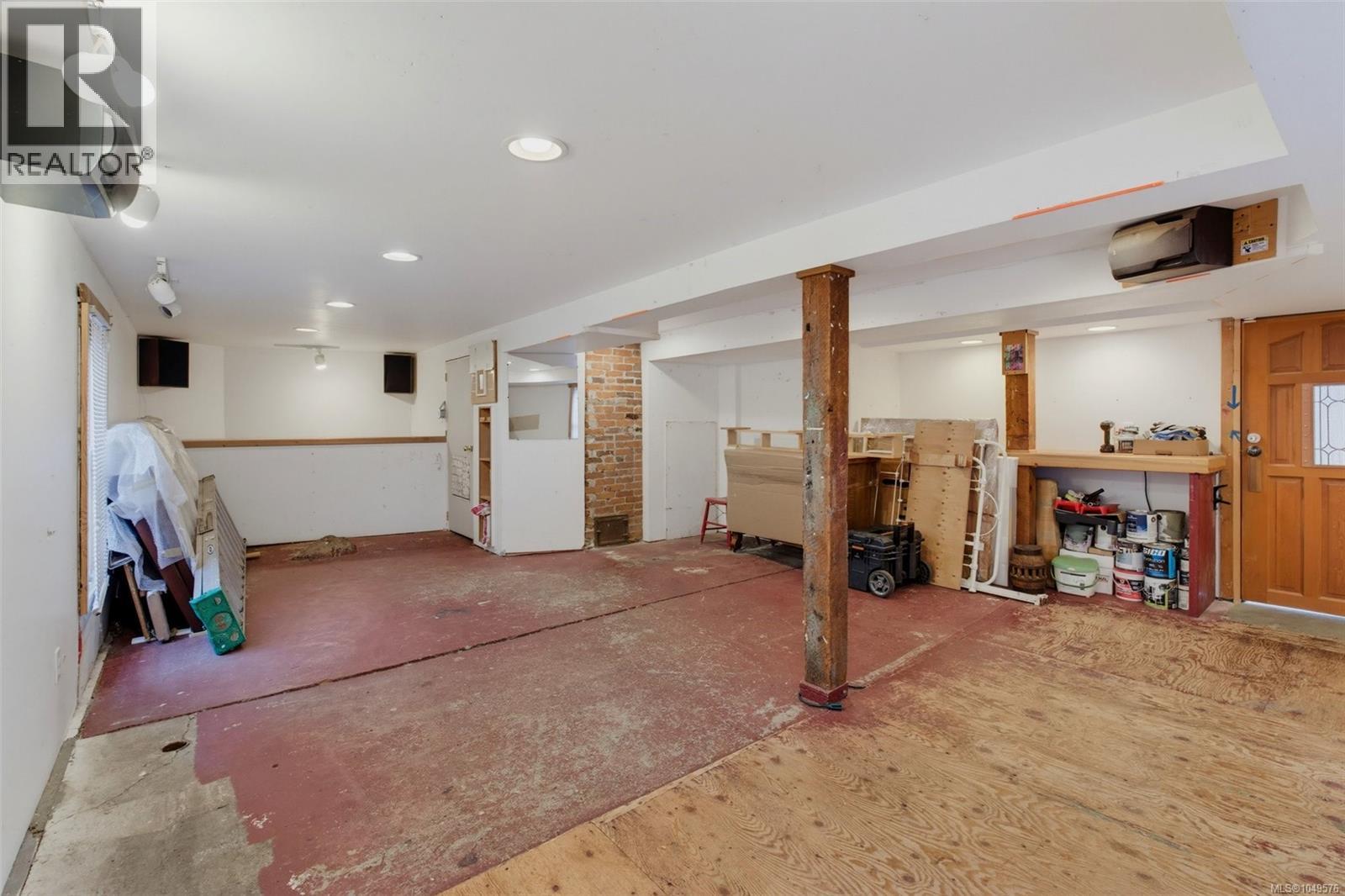 1569 PEMBROKE St - 48