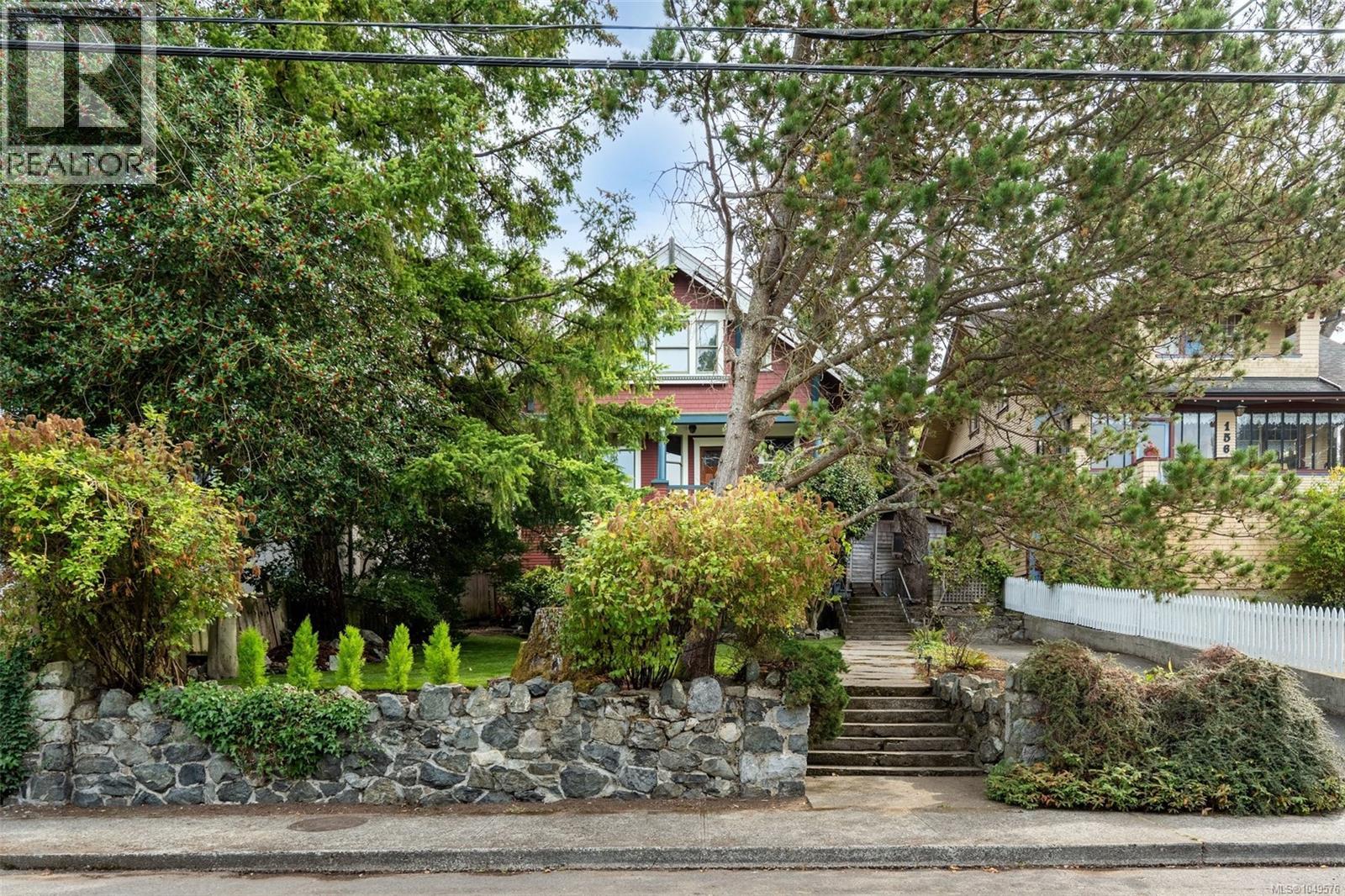 1569 PEMBROKE St - 5