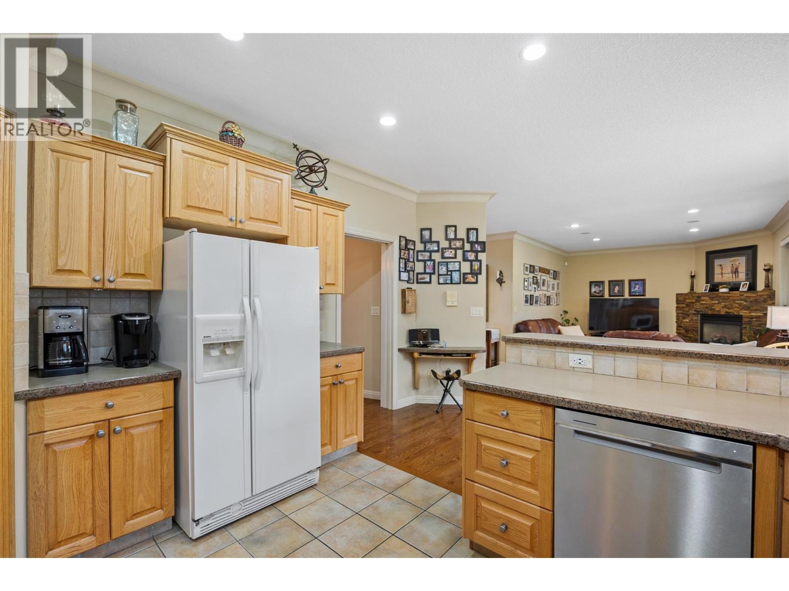 456 AZURE Place - 18
