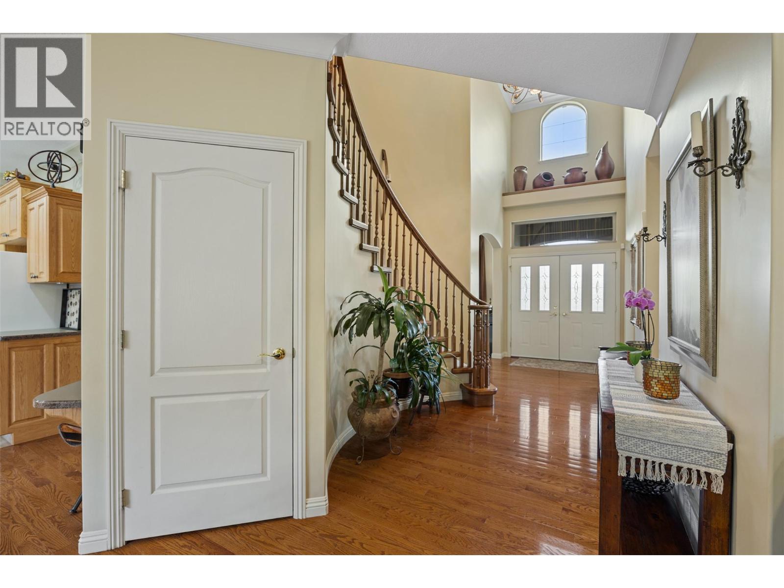 456 AZURE Place - Image 29