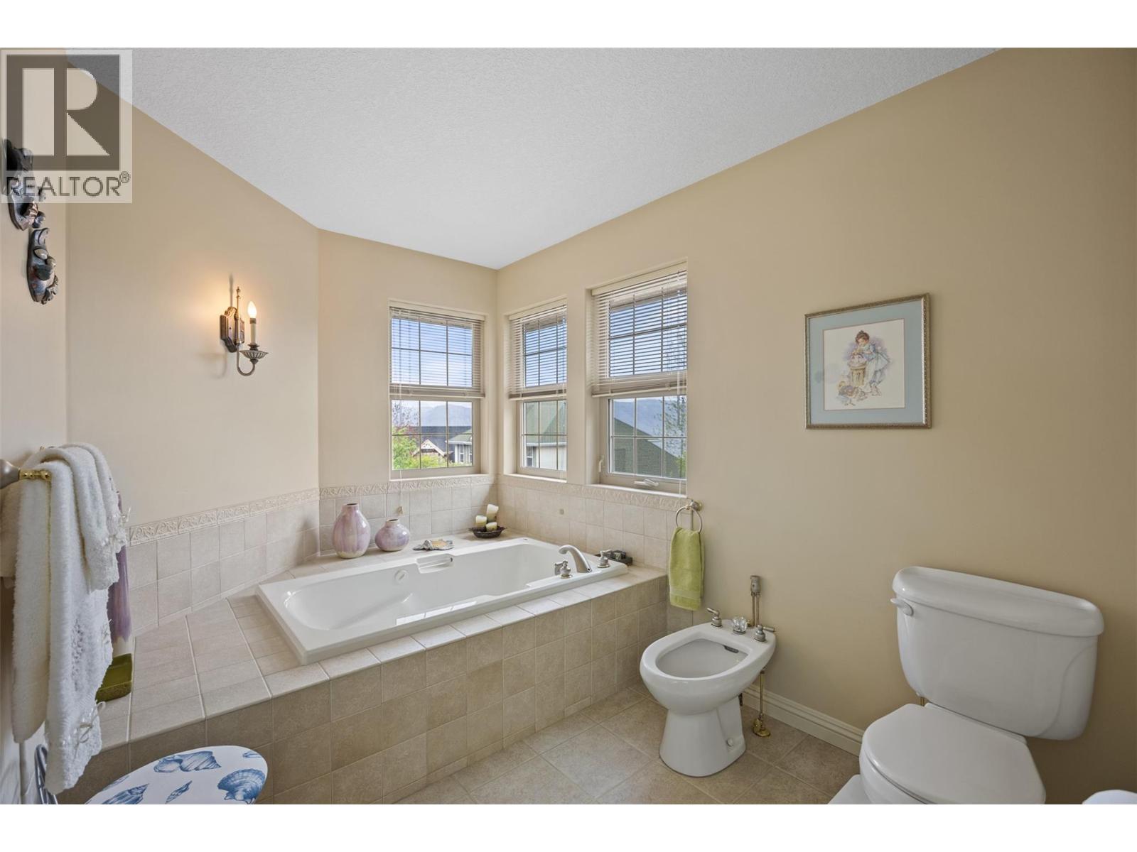 456 AZURE Place - 40