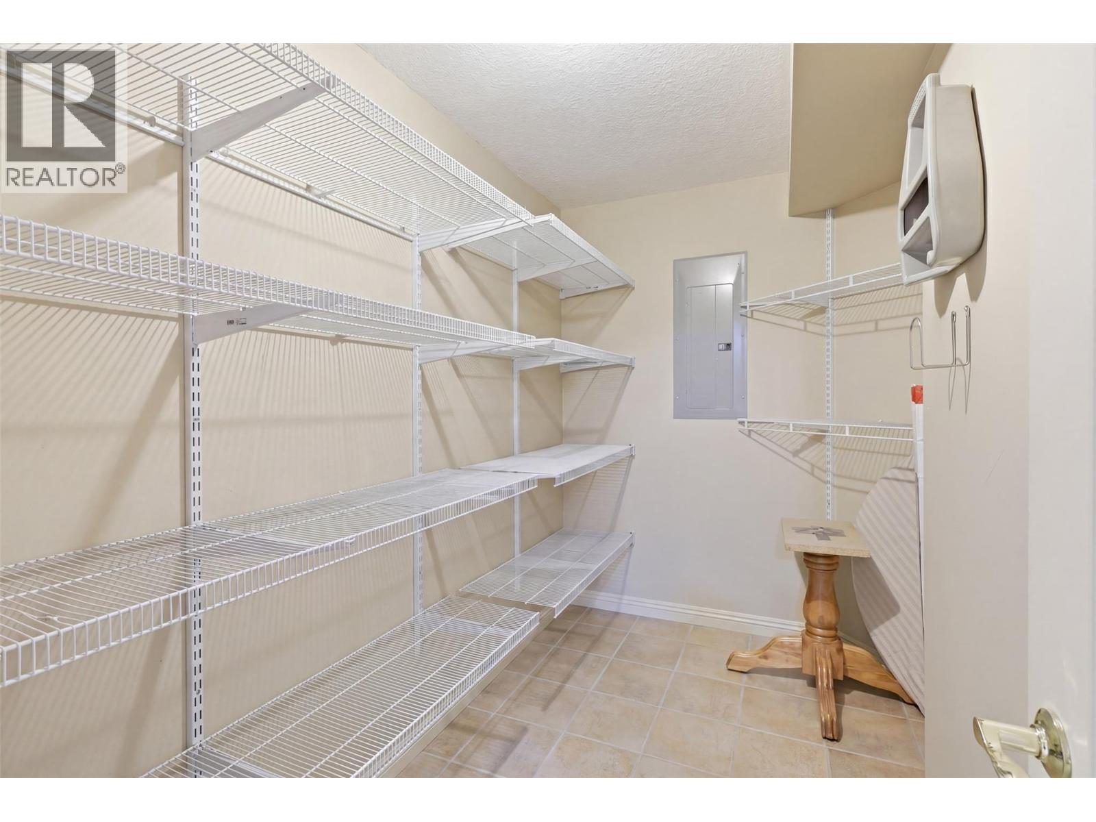 456 AZURE Place - 73