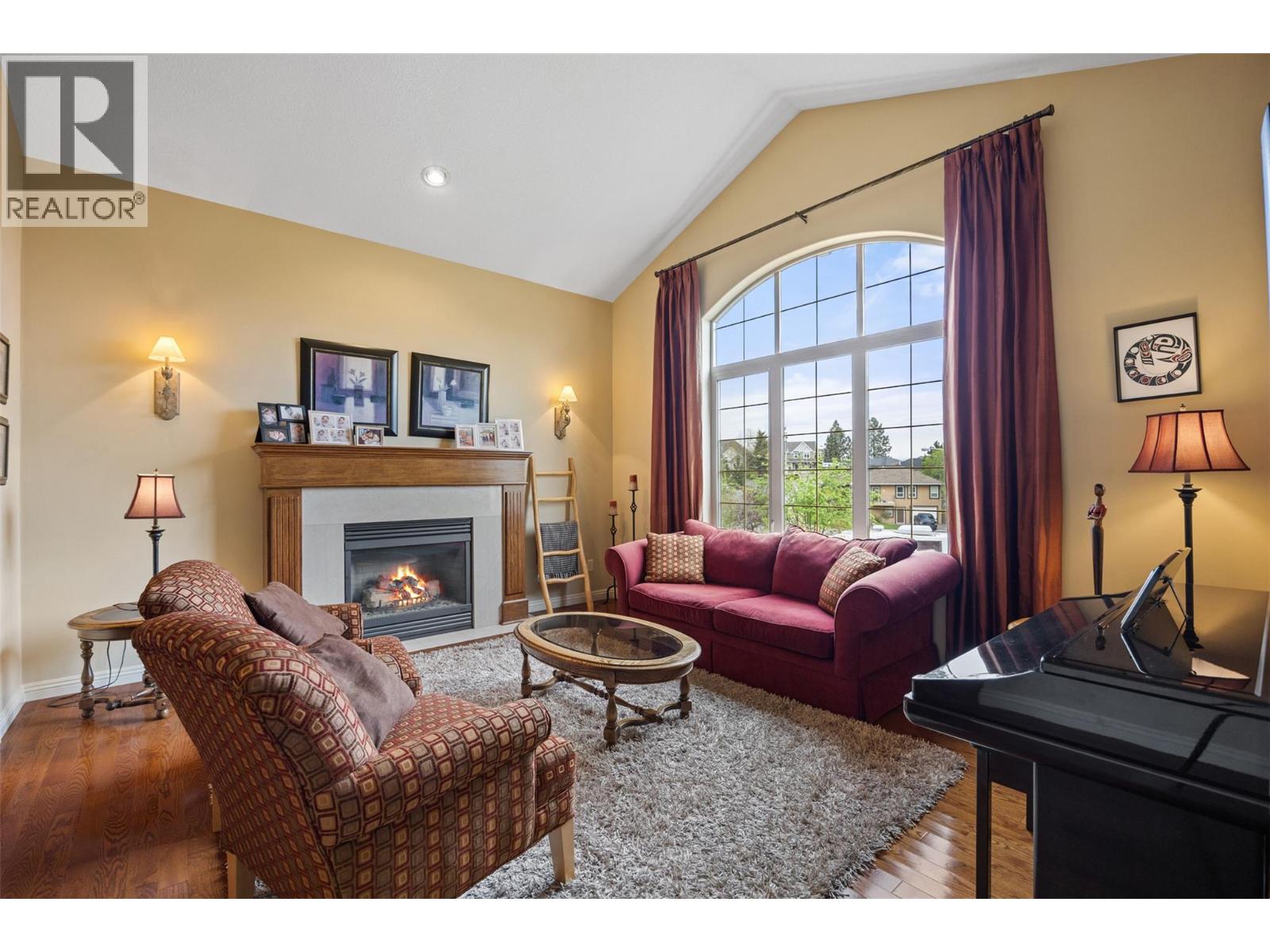 456 AZURE Place - Image 8