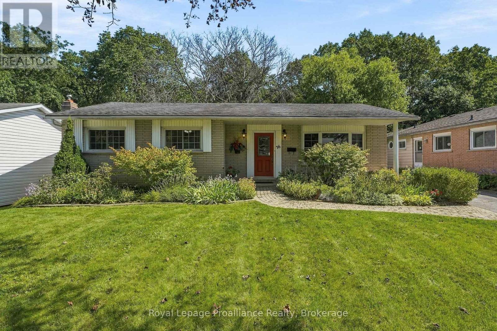 36 PARKVIEW HEIGHTS, Quinte West (Trenton Ward) — photo 1