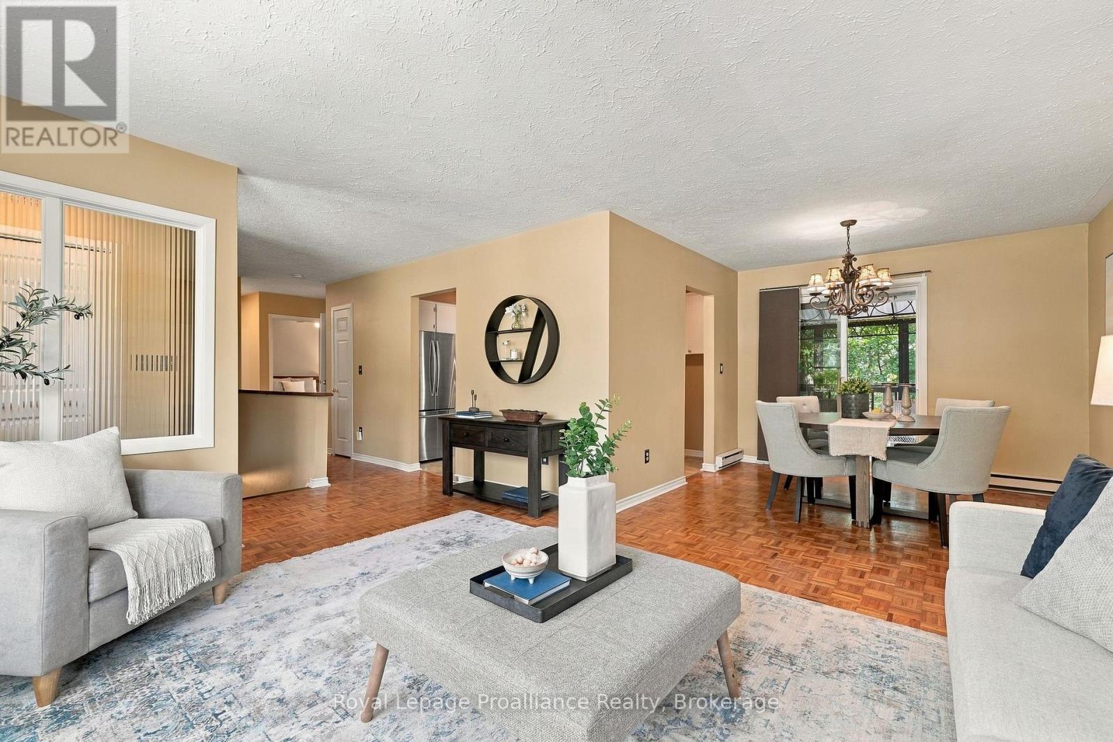 36 PARKVIEW HEIGHTS - Image 12