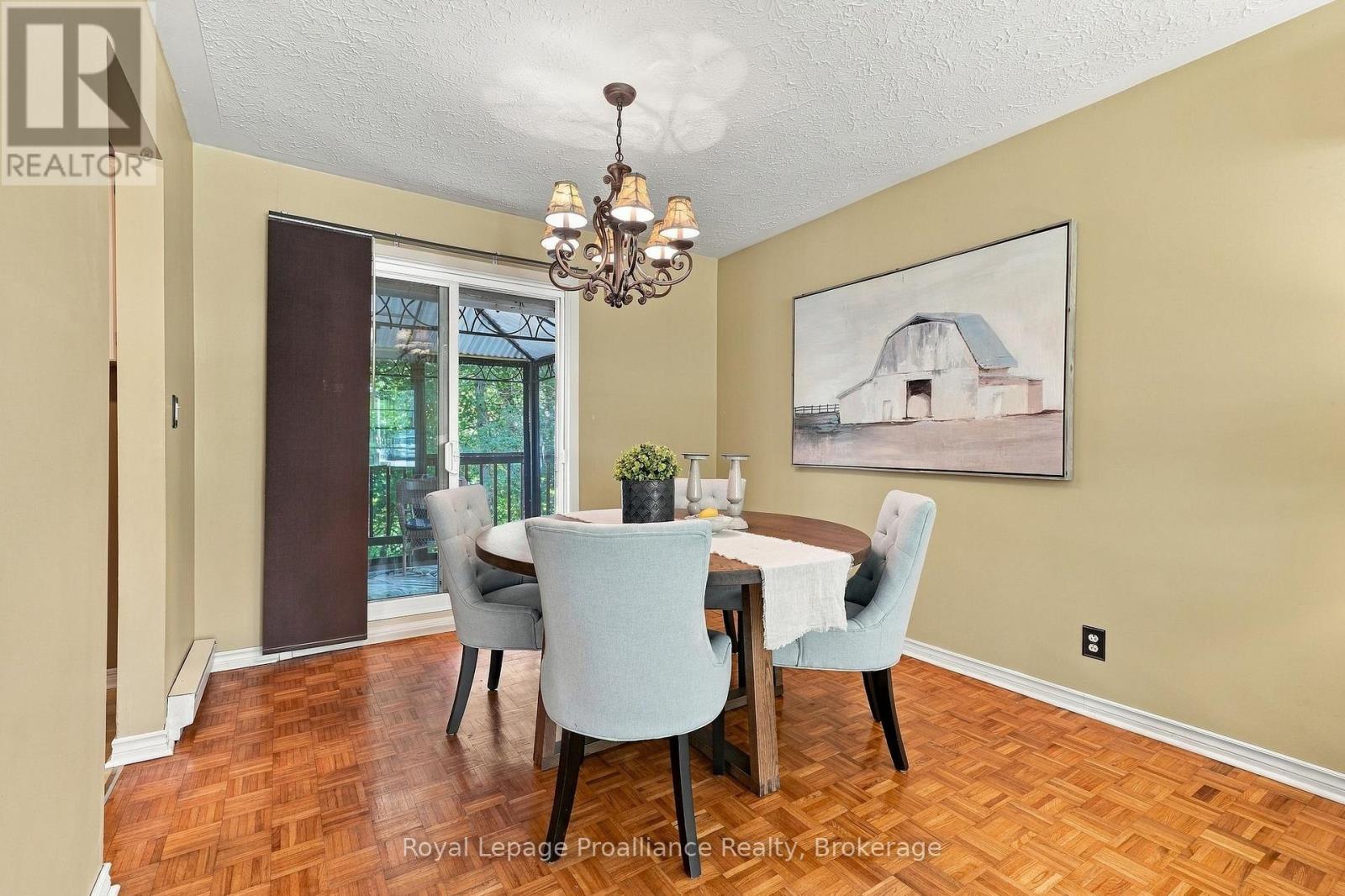 36 PARKVIEW HEIGHTS - Image 15