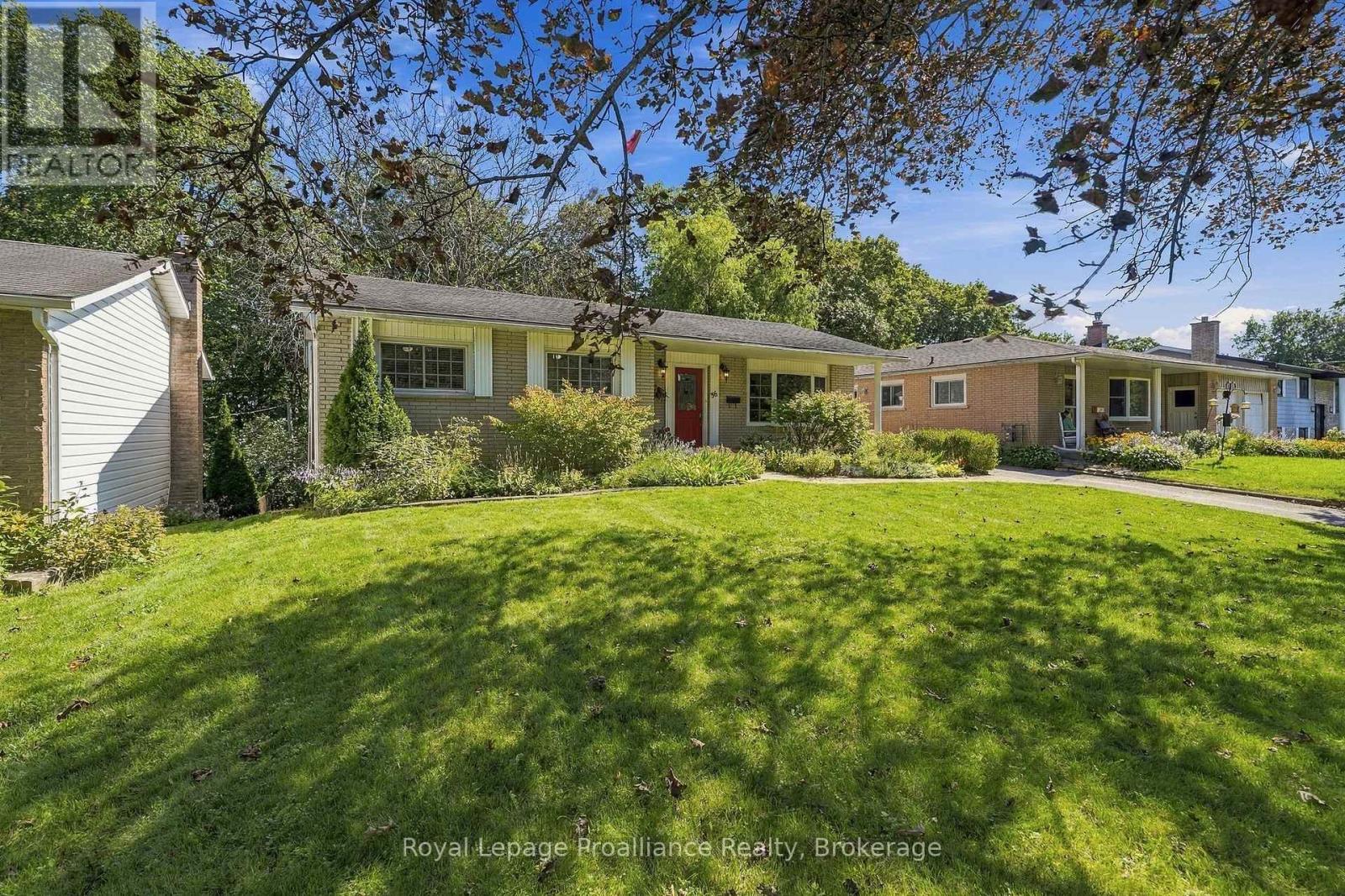 36 PARKVIEW HEIGHTS - 2